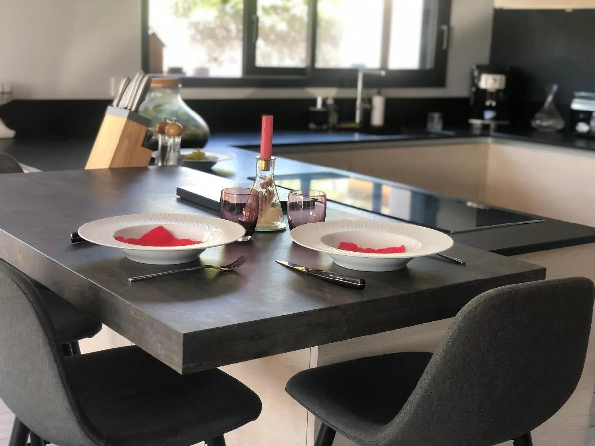 Villa Piscine 6 Personnes Meyzieu