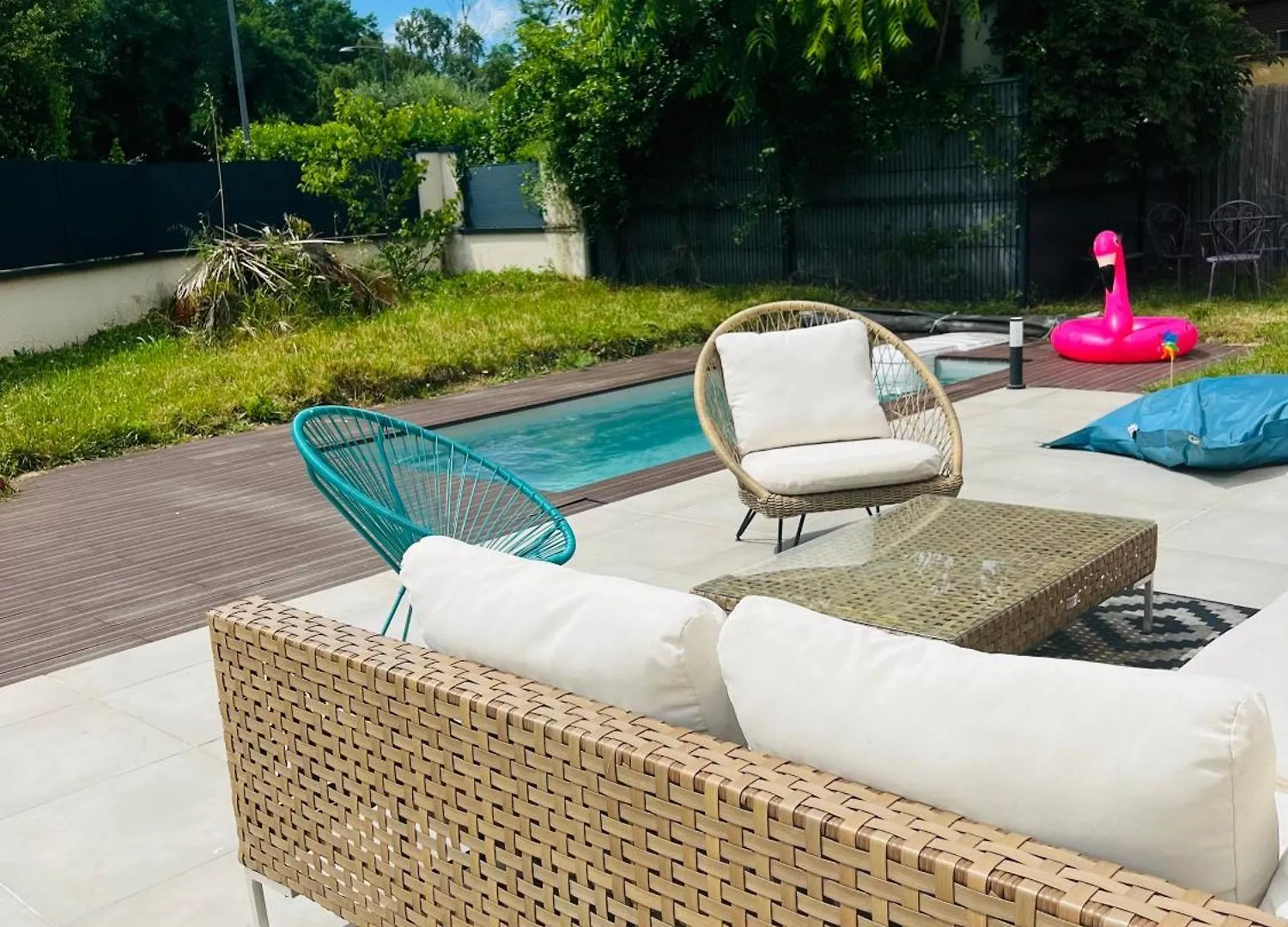 Villa Piscine 6 Personnes Meyzieu France